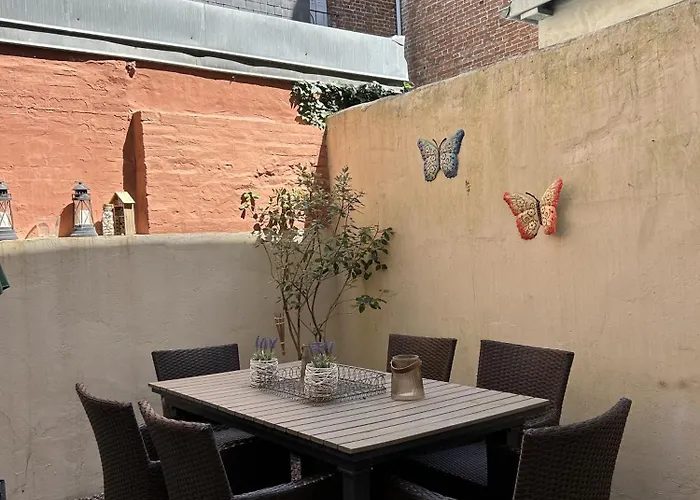 Rez De Chaussée Avec Cour Privée Appartement